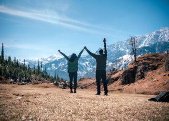 Wyjazd ze znajomymi - jak zorganizować grupowe świętowanie sylwestra w Szczyrku?